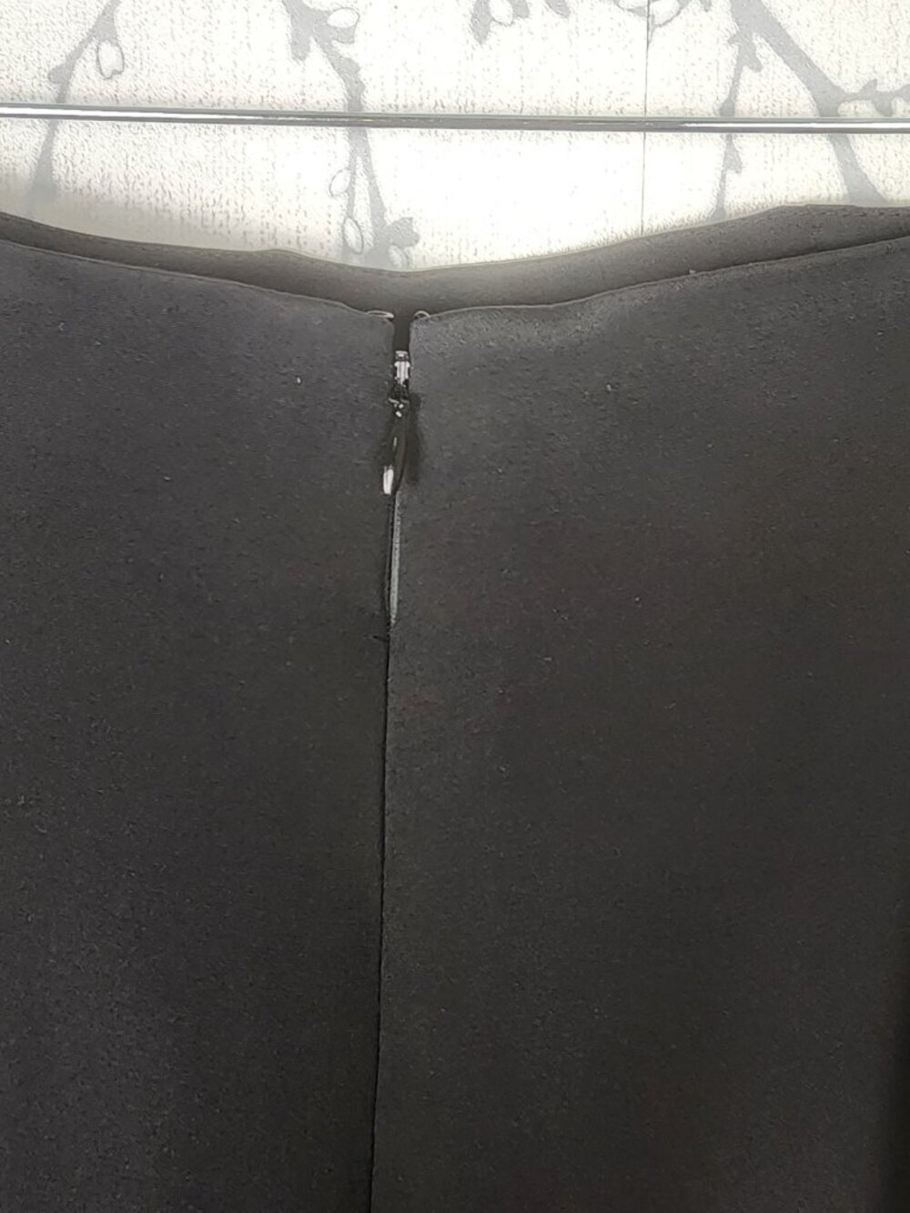 Ann Ciona VTG Black 100% Silk Crepe Pleated Front Maxi Skirt - Picture 3 of 5
